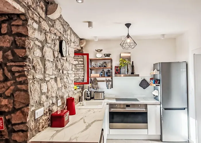 Prusina By Interhome 度假居 *