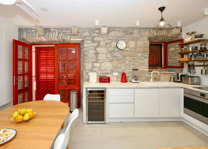 度假居 Prusina By Interhome