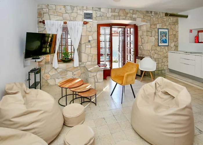 펜션 Prusina By Interhome Smokvica (Korcula)