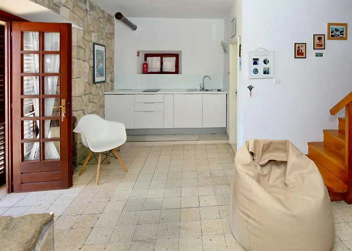 펜션 Prusina By Interhome Smokvica (Korcula)